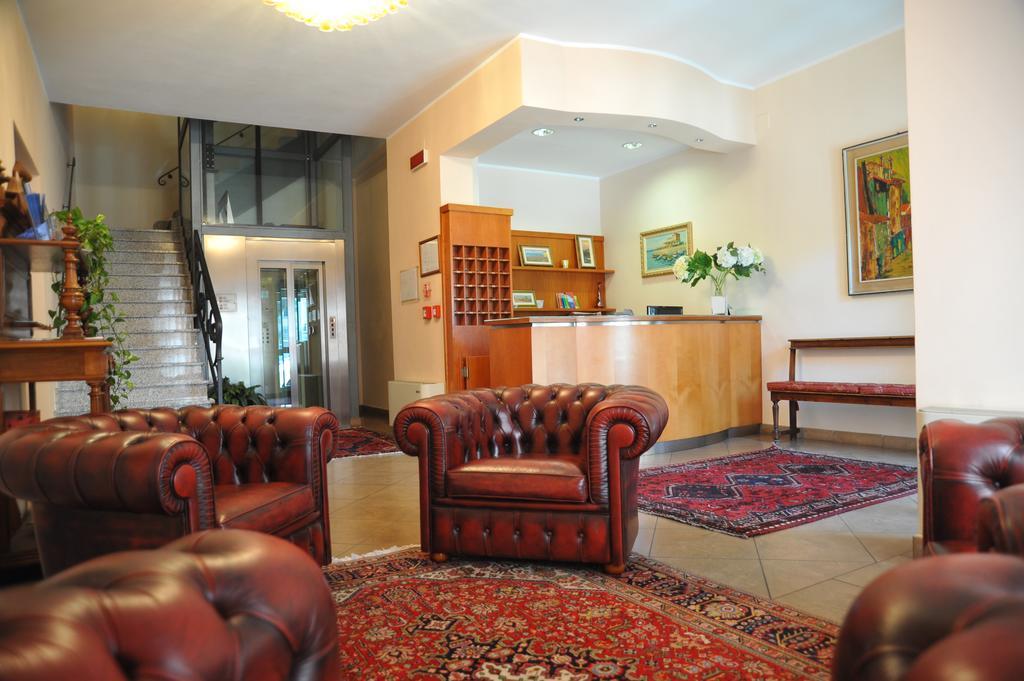 Hotel Stazione ลีวอร์โน ภายนอก รูปภาพ