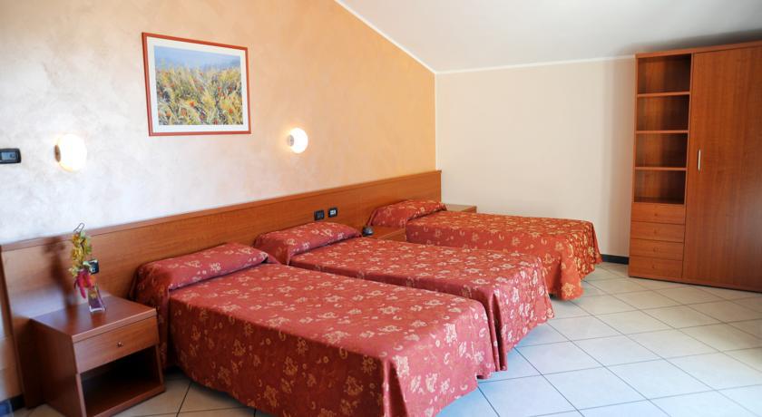 Hotel Stazione ลีวอร์โน ห้อง รูปภาพ